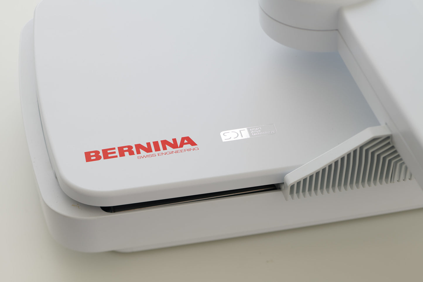 Bernina 770 QE PLUS - Half Price Embroidery Unit - save £675.00